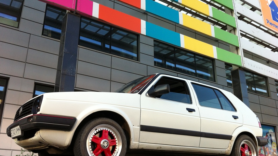 Volkswagen Golf (: ЯR ;)