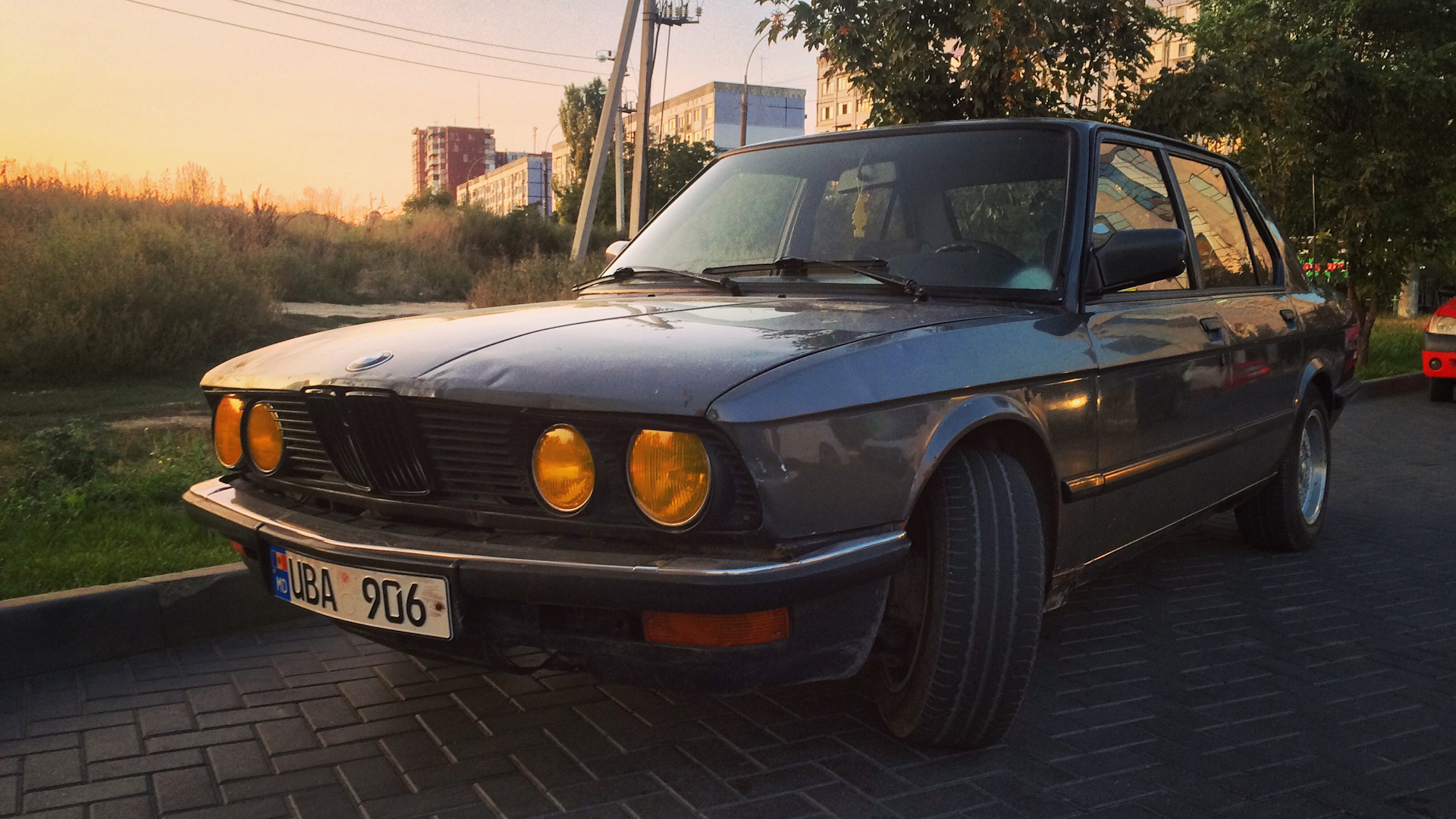 BMW 5 series (E28) 2.7 бензиновый 1986 | 525е 