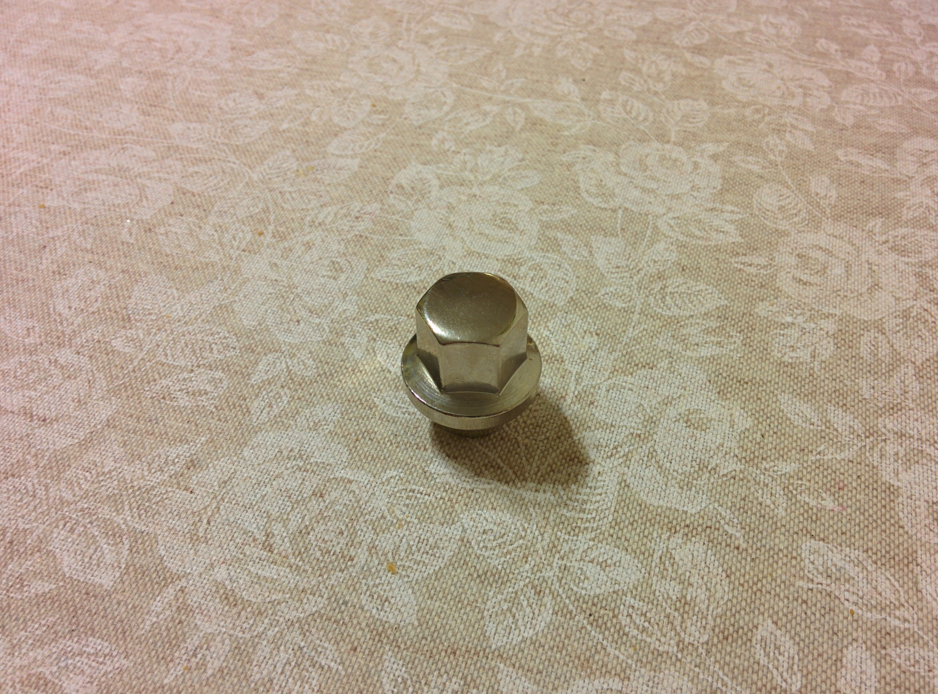 Хромированные гайки вместо родных с колпачками — Opel Astra J, 1,6 л ...