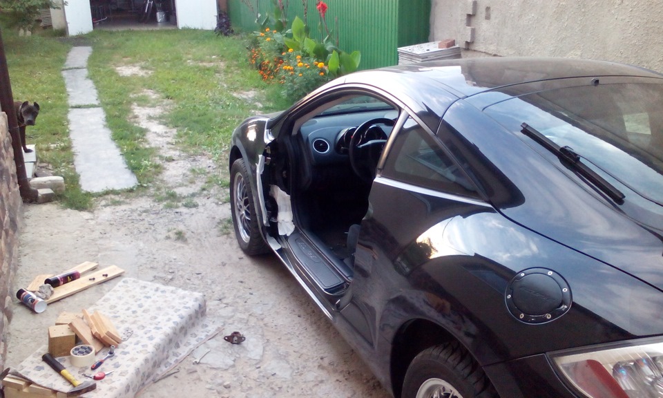 замена дверной петли — Mitsubishi Eclipse (4G), 2,4 л, 2006 года ...