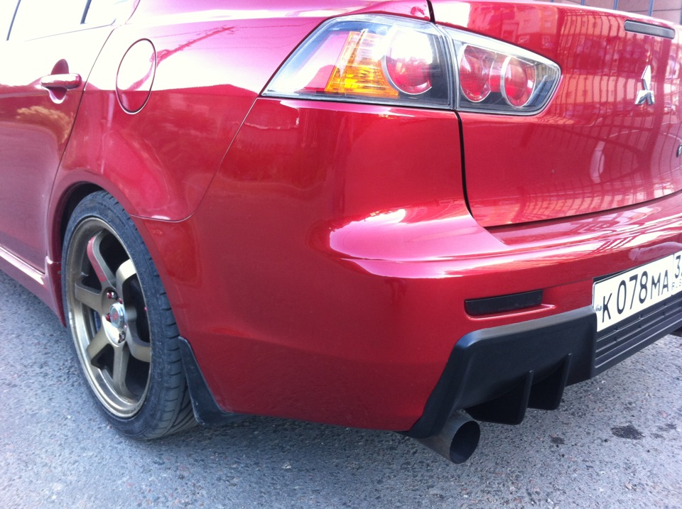 Локальная покраска заднего крыла ауди а6. Оригинальный покрас бампера ваз 2112. Покраска крыла автомобиля своими руками. Автомобильное крыло заднее. Крашеные бампера.