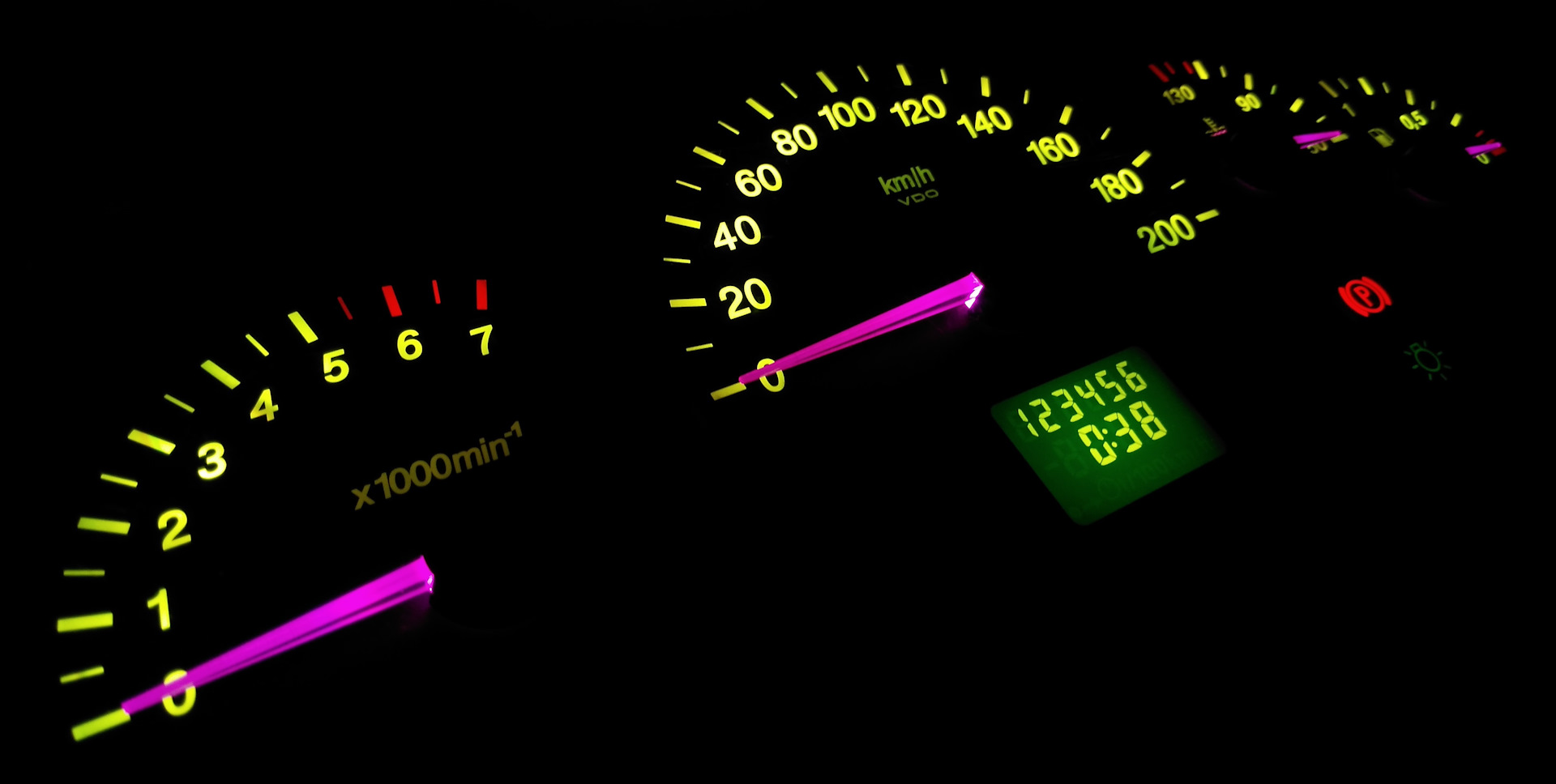 Моргает панель приборов приора. Моргает панель приборов приора. Пересвет стрелок приборной панели приора 2. Моргает панель приборов приора. Приборная панель приора 1 свет.