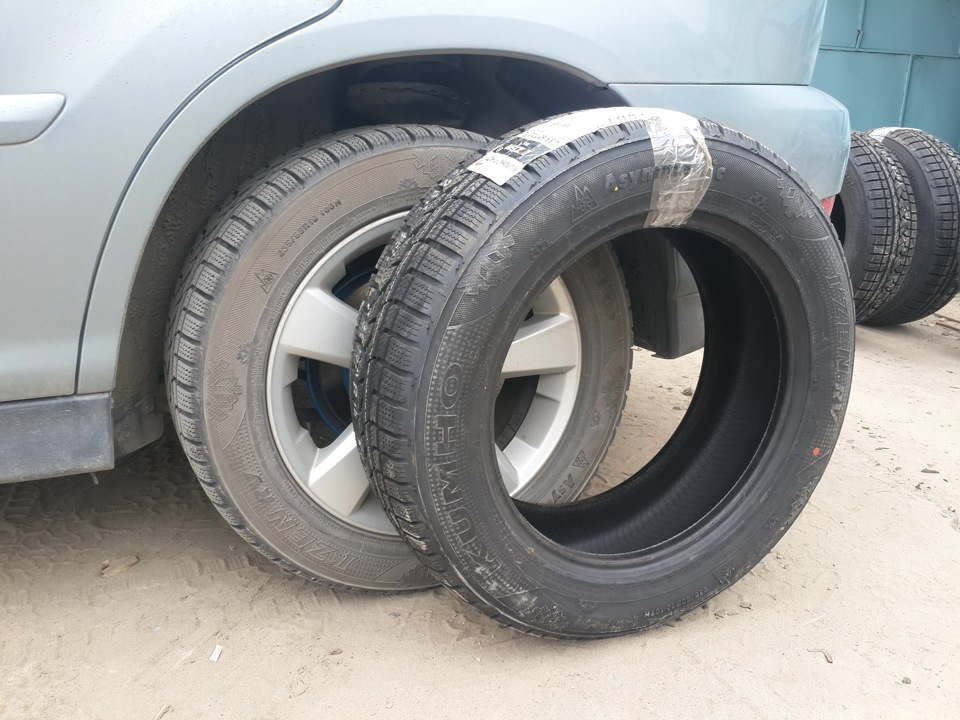 235 r18 зима. Kumho 235/60 r18. R18 235 60 резина. 235/60r18 на Лексус рх330. Поставить резину 235\60 18 Лексус РХ 330.