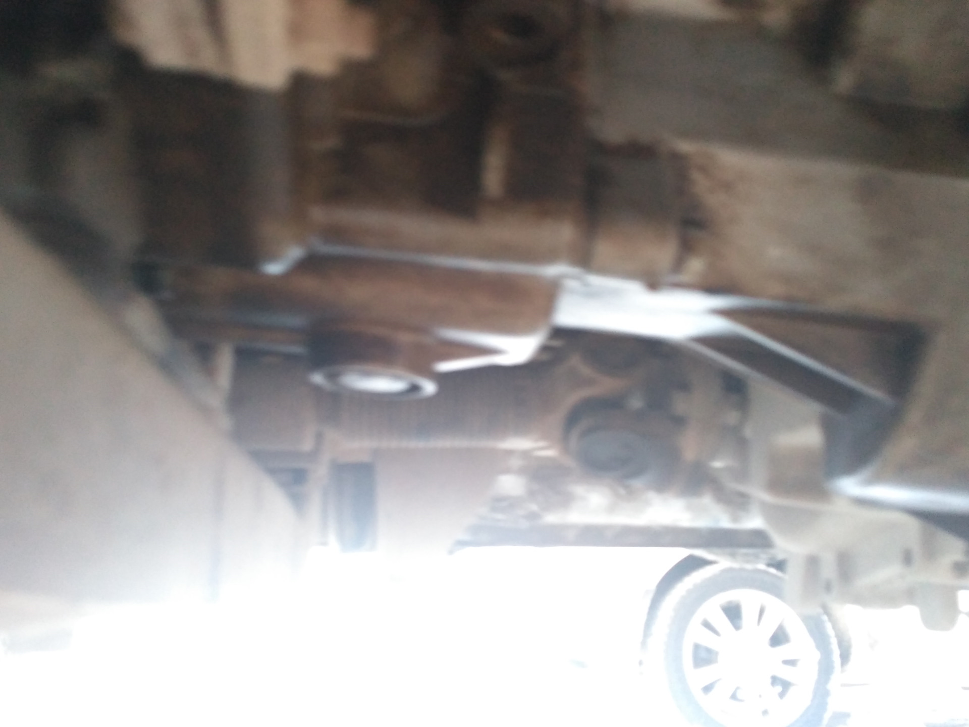 Уаз Патриот 2017 ГРМ, плохо включается 1 и задняя передача, течь между ...