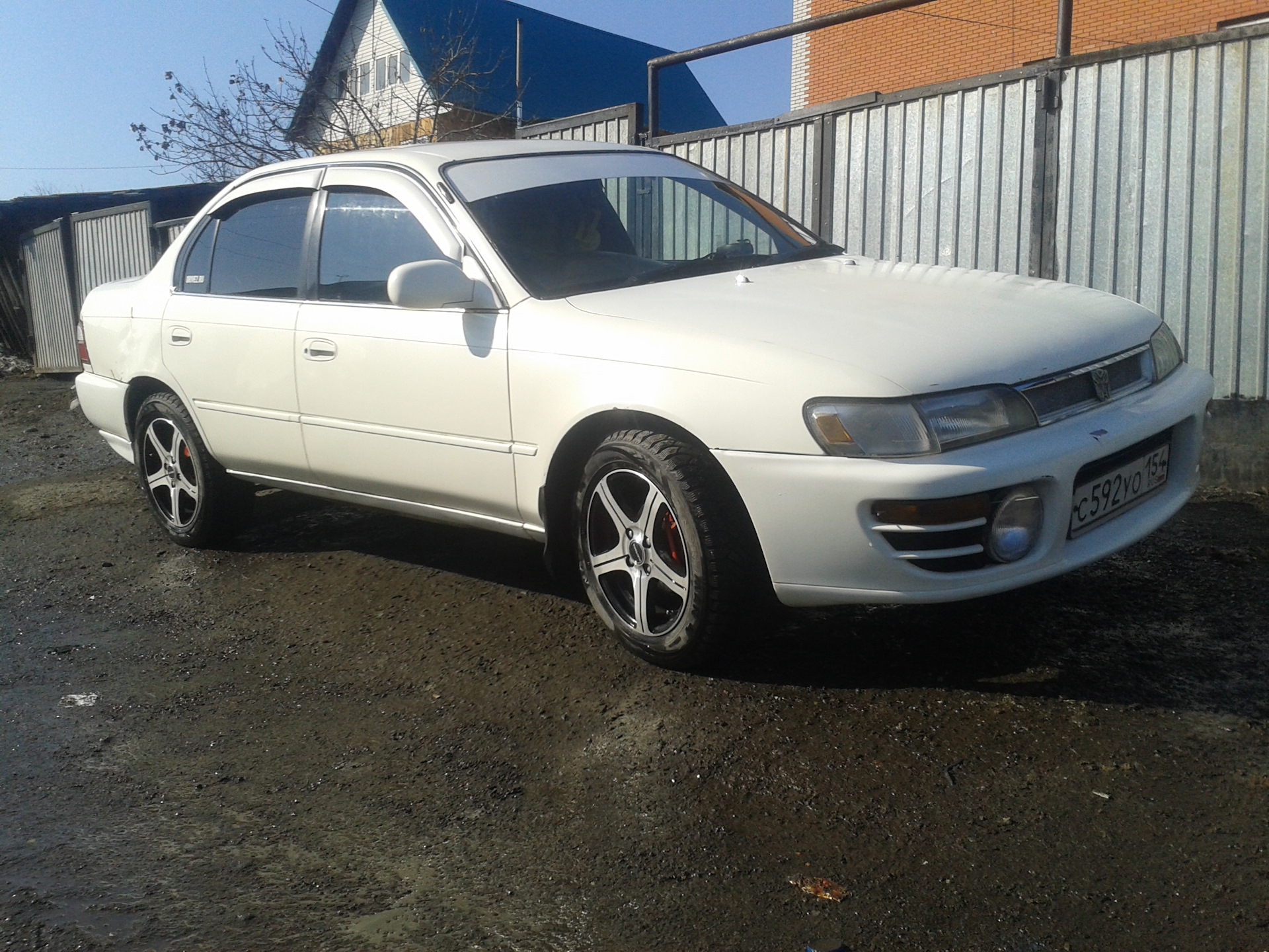 100 в улан удэ. Тойота Королла 100 1993. Toyota Corolla 1993. Тойота Королла 1993 года. Тойота Королла 100 с люком.