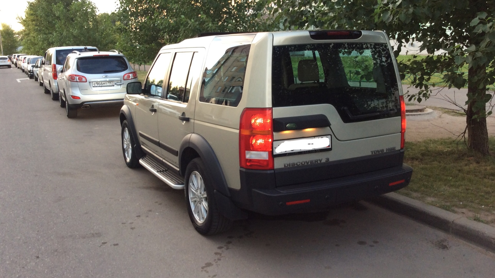 Land Rover Discovery III 2.7 дизельный 2008 | 2,7TDI песочного цвета на  DRIVE2