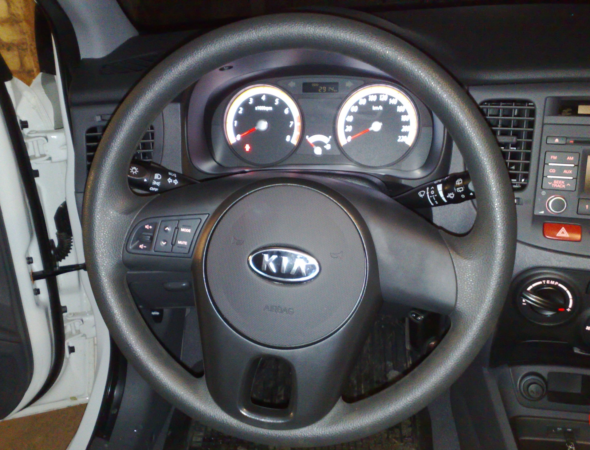 kia rio 2 руль