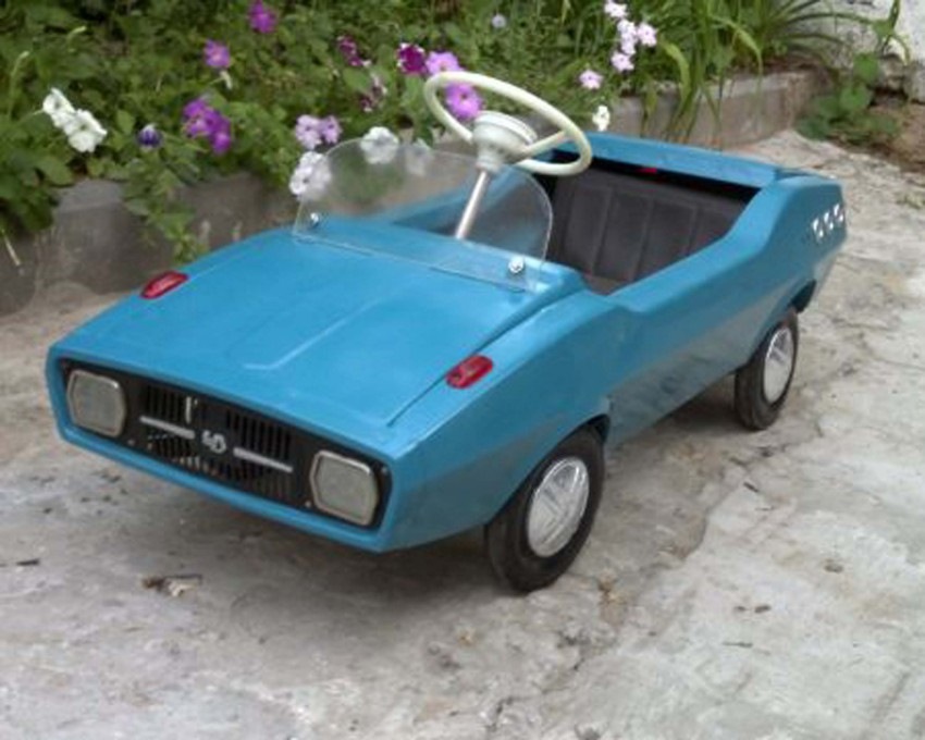 может ищет кто детский автомобиль с педалями и рулем — Lada 21065, 1,5 ...