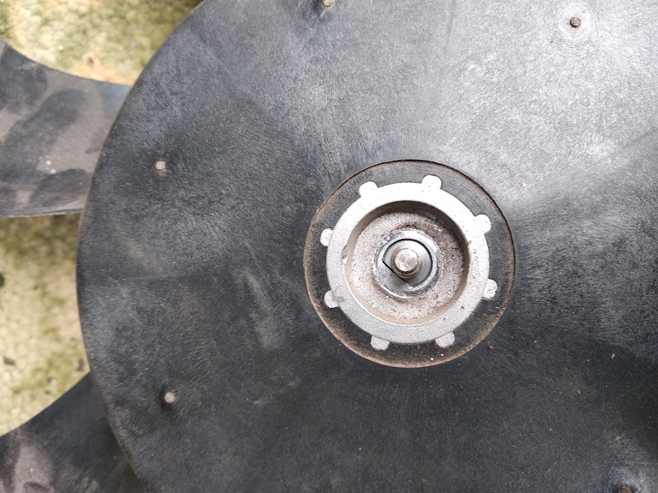 Как закрепить крыльчатку на валу электродвигателя фена - 90 фото