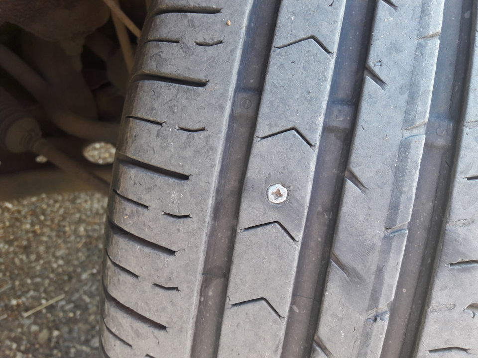 Ремонт прокола на бескамерной шине — KIA Rio (4G), 1,6 л, 2018 года ...