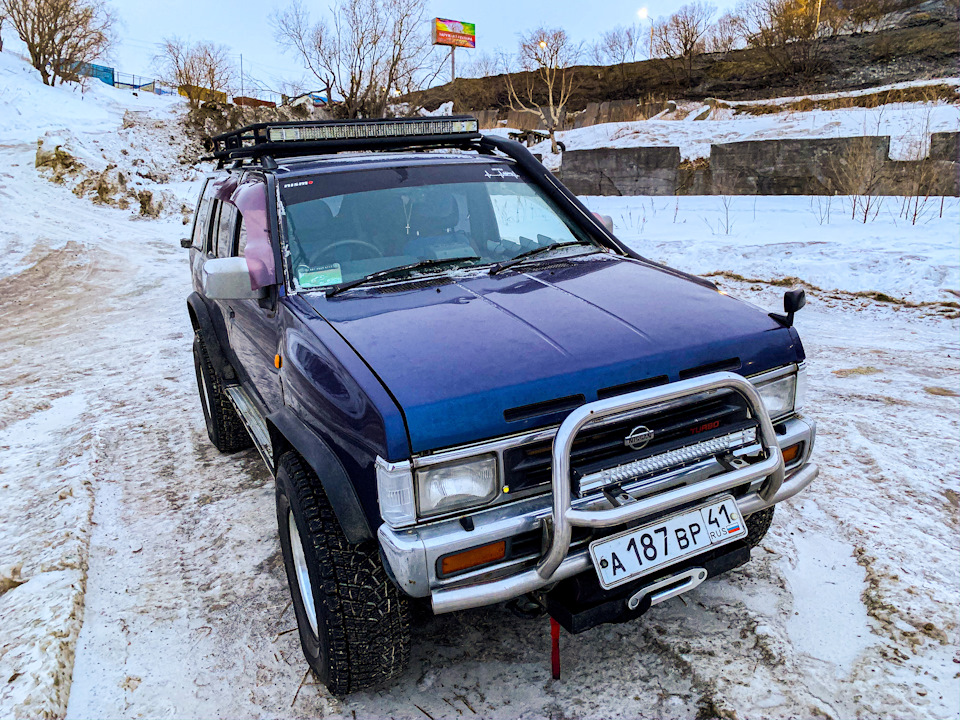 Экспедиционный багажник — Nissan Terrano I, 2,7 л, 1993 года | своими ...