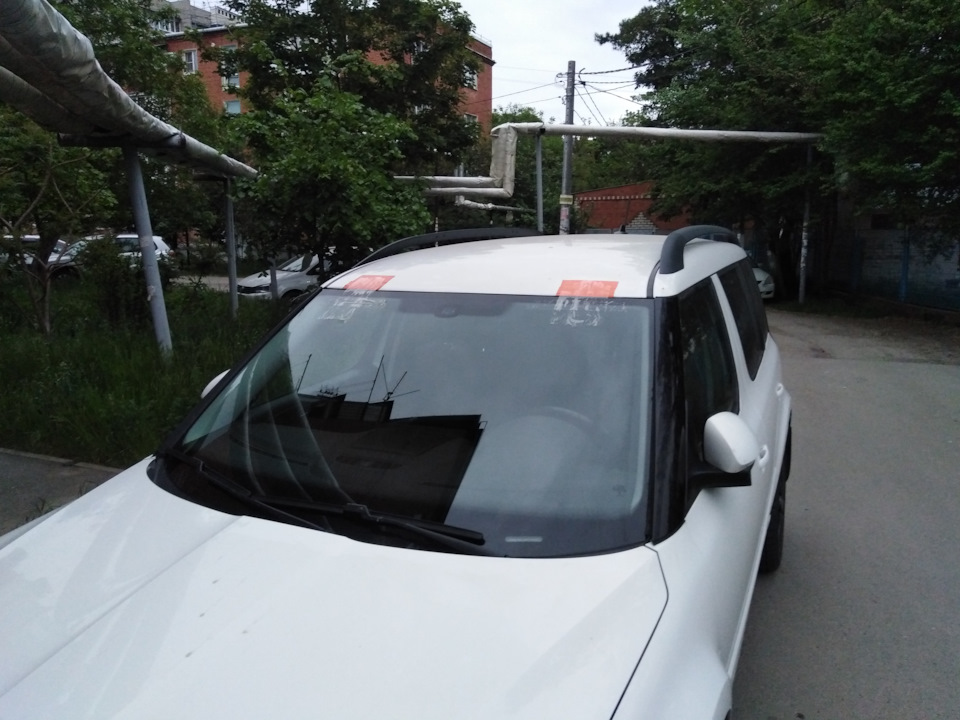 Замена лобового стекла — Skoda Yeti, 1,4 л, 2014 года | визит на сервис ...