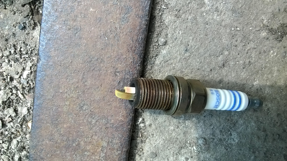 бензин на Роснефти с зеленкой?)))) — Opel Astra H, 1,6 л, 2007 года ...