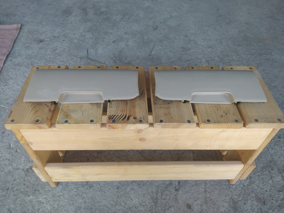 Крышки креплений 3-го ряда сидений на Toyota Land Cruiser Prado 120 ...