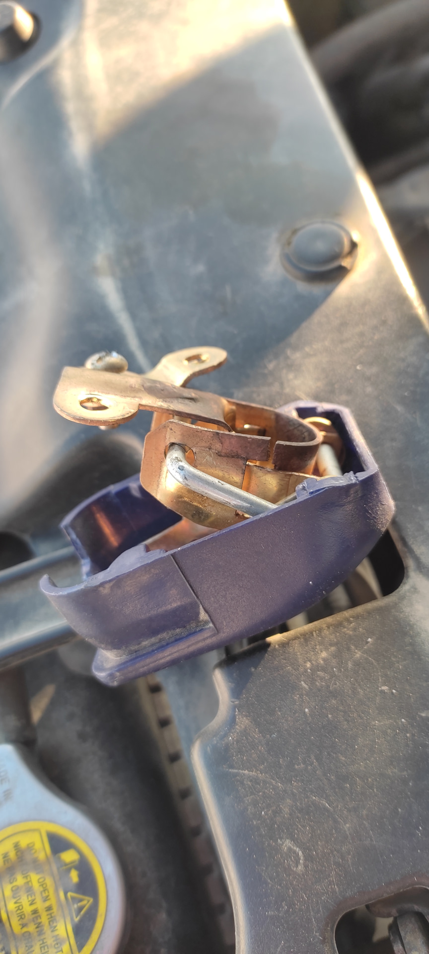 Чистка РХХ и уход от быстросъемных клемм аккумулятора — Acura MDX (1G ...