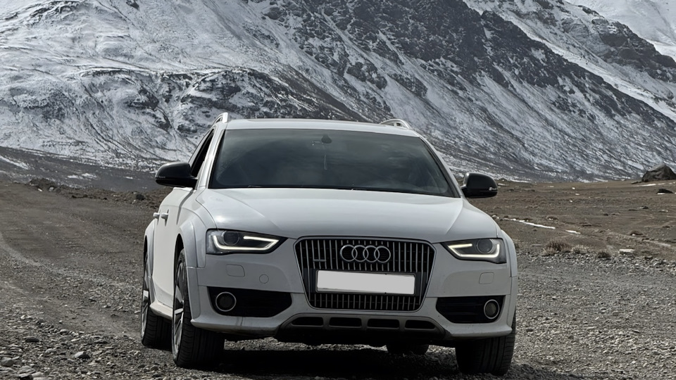 Audi A4 Allroad White Voyager