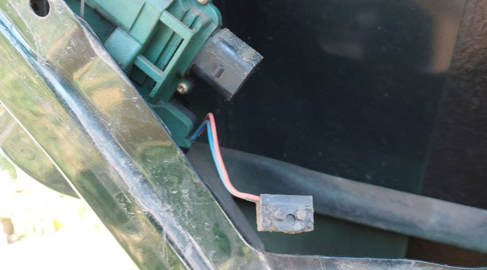 Замена микриков двери (D2HW-BL211H, D2HW-BR211H) — Skoda Octavia A4 Mk1 ...