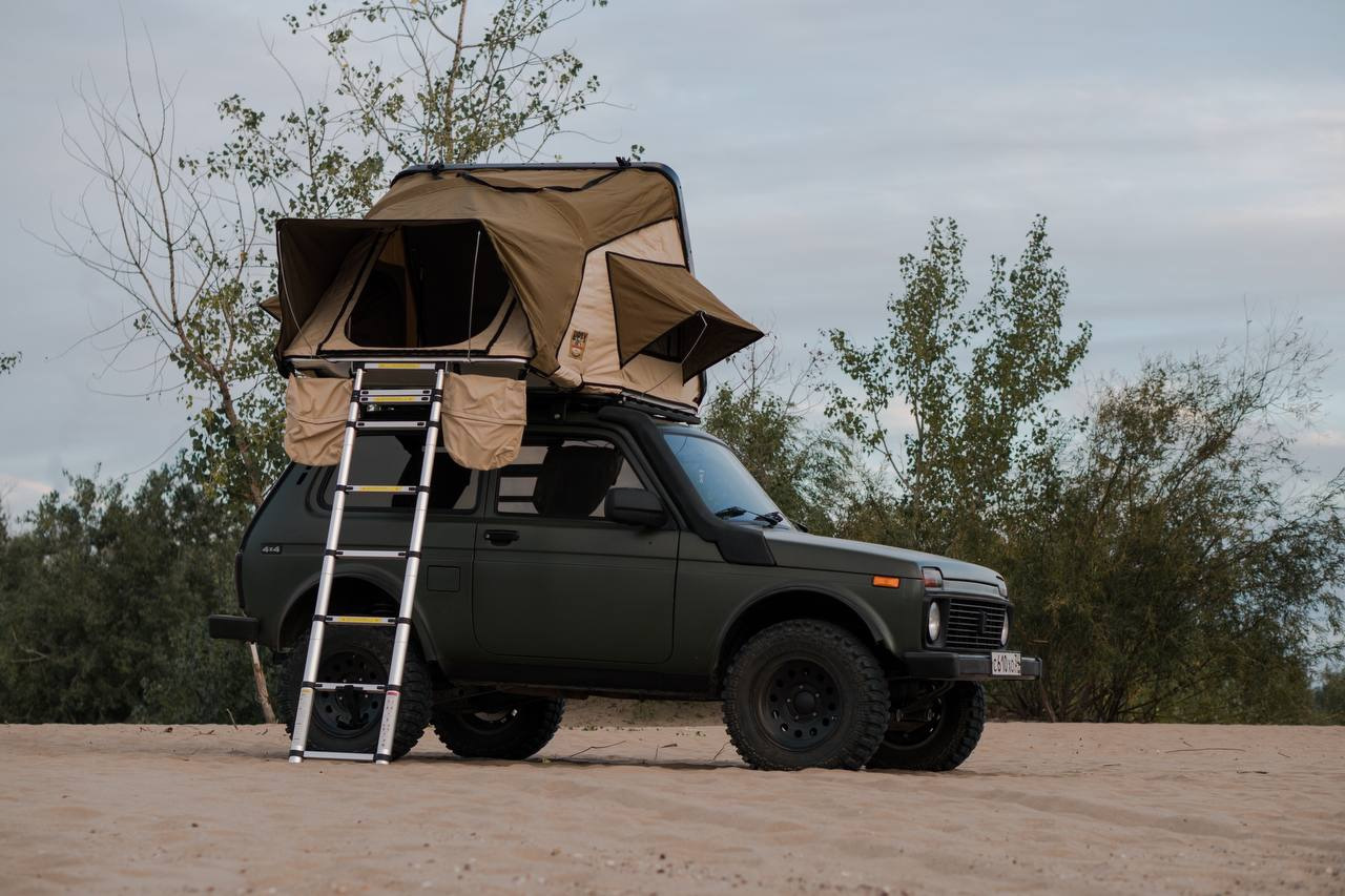 Палатка на крышу — Lada 4x4 3D, 1,7 л, 1999 года | продажа машины | DRIVE2