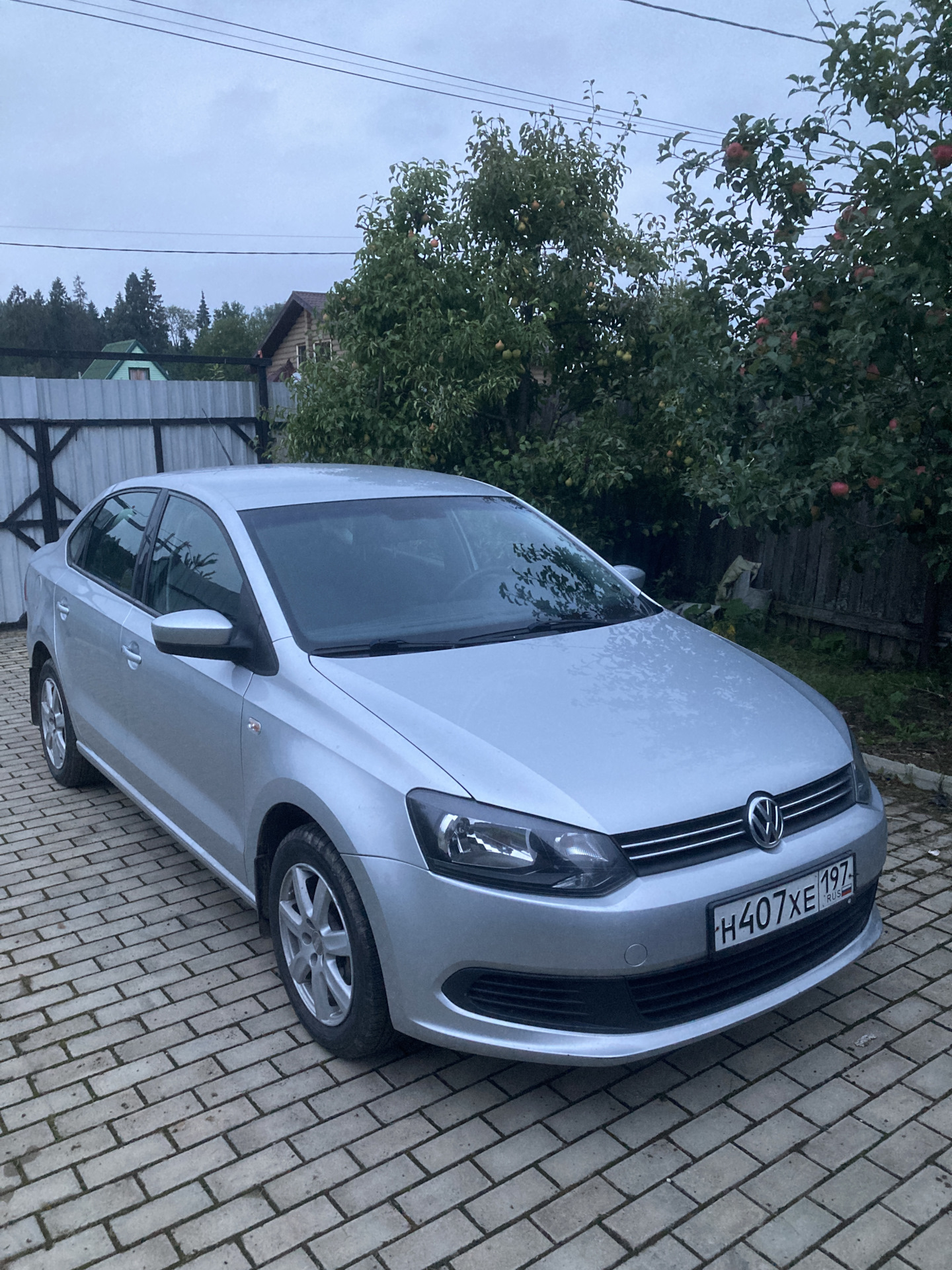 Замена двойного хомута глушителя. — Volkswagen Polo Sedan, 1,6 л, 2012 ...