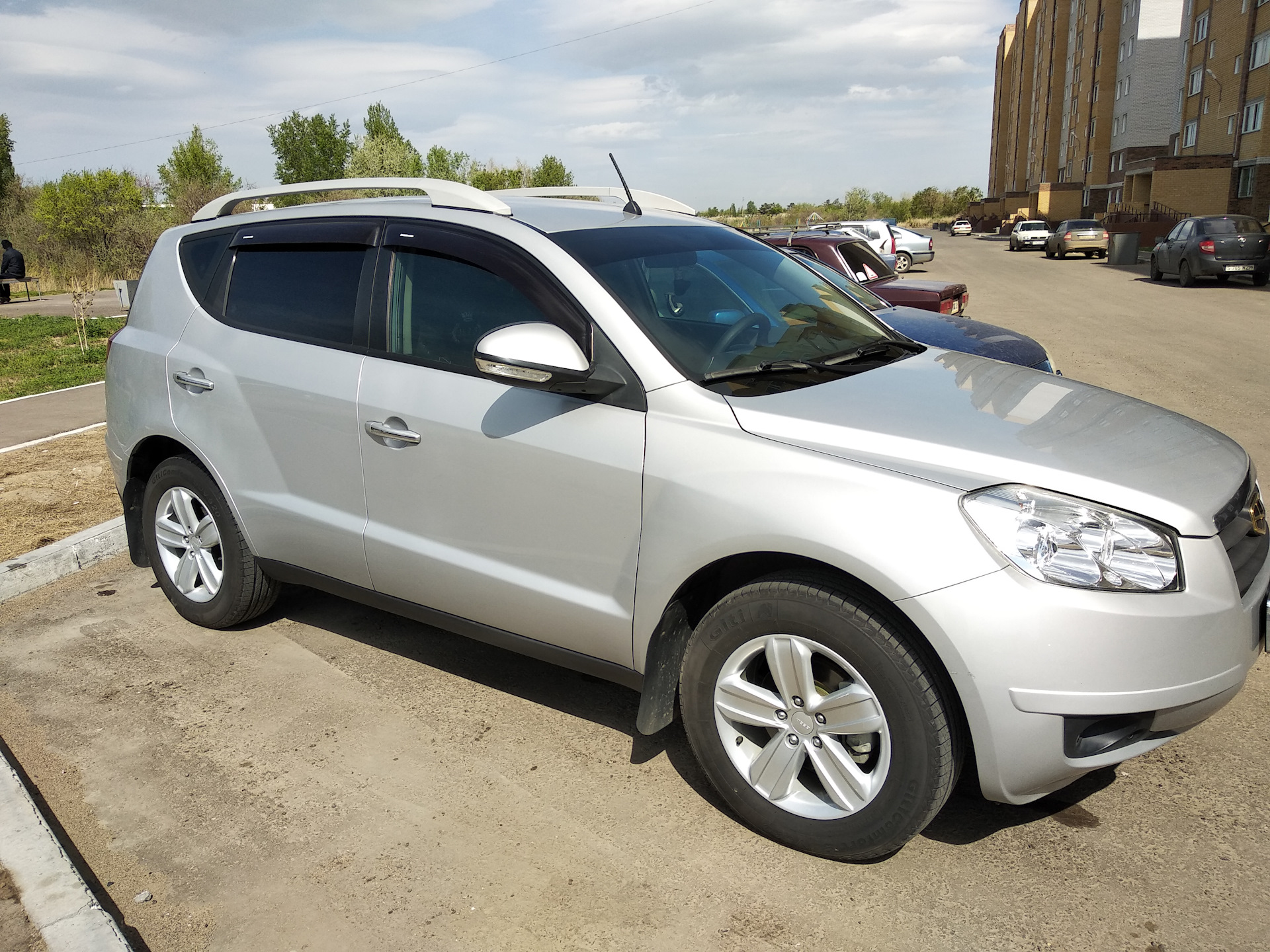 Geely emgrand x7 отзывы владельцев