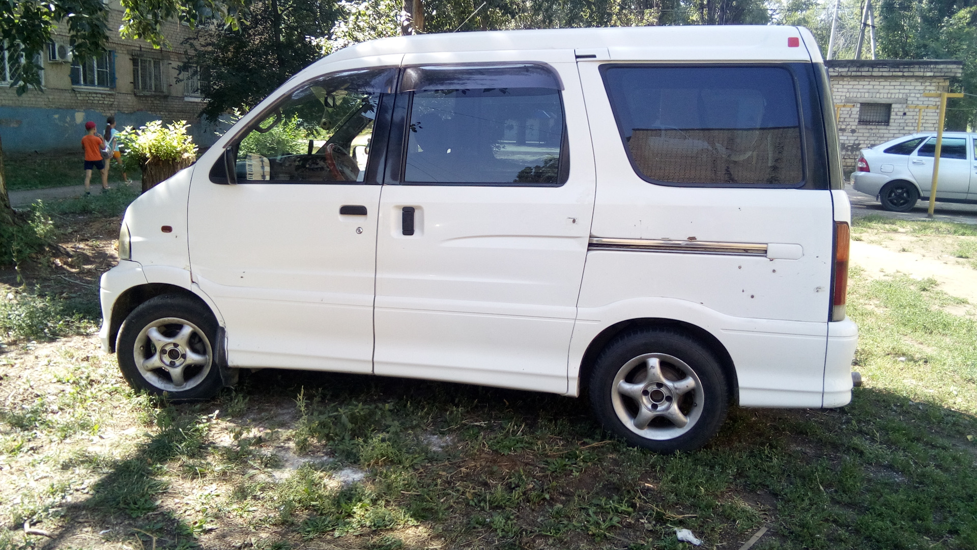 Дайхатсу атрай 4wd. Дайхатсу Атрай 2002. Daihatsu atrai 1989. Atrai Wagon.