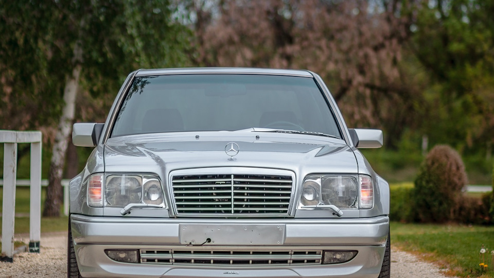 Mercedes Benz E 60 Amg 1 Iz 12 E60 Amg Limited Drive2