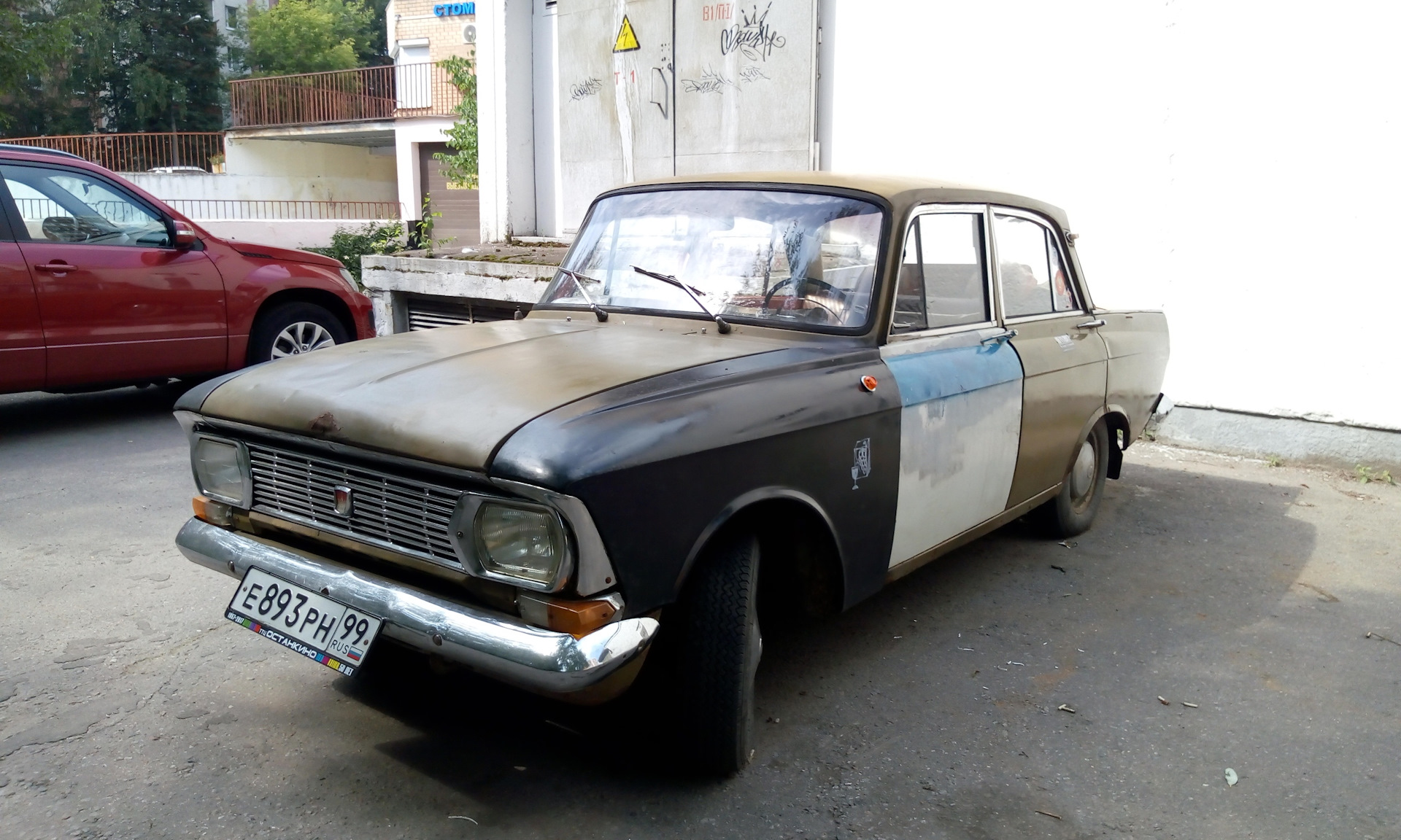 москвич жив