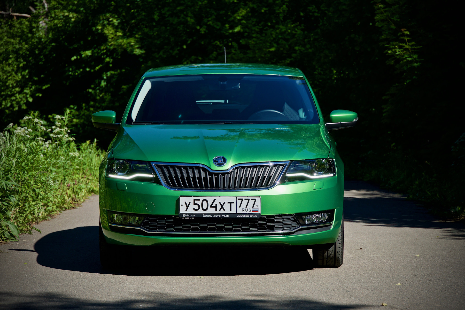 Шкода рапид где находится. Шкода Рапид 2021. Skoda Rapid 2021. Skoda Rapid 2021 зеленый. Шкода Рапид 2.