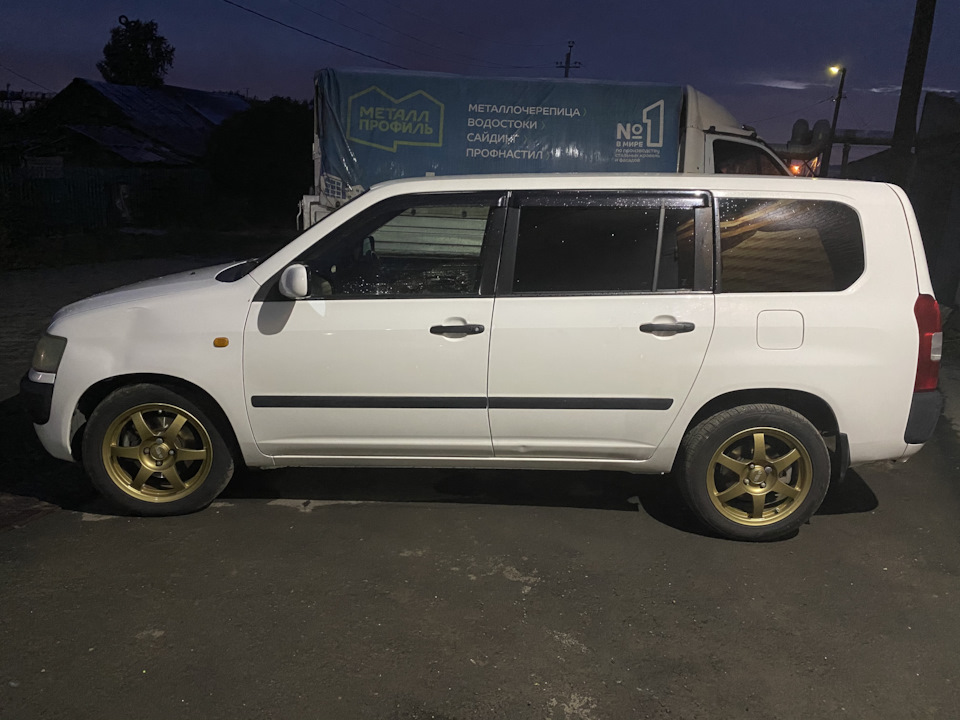 Пробокс 2003. Тойота 2003 Probox. Toyota Probox 4wd. Toyota Probox r15. Toyota Probox 2003.