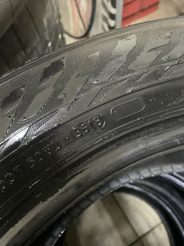 Шины зимние шипованные Nokian 235/55 R19 на Audi Q5 (2G). Б/у | 40 000 ...