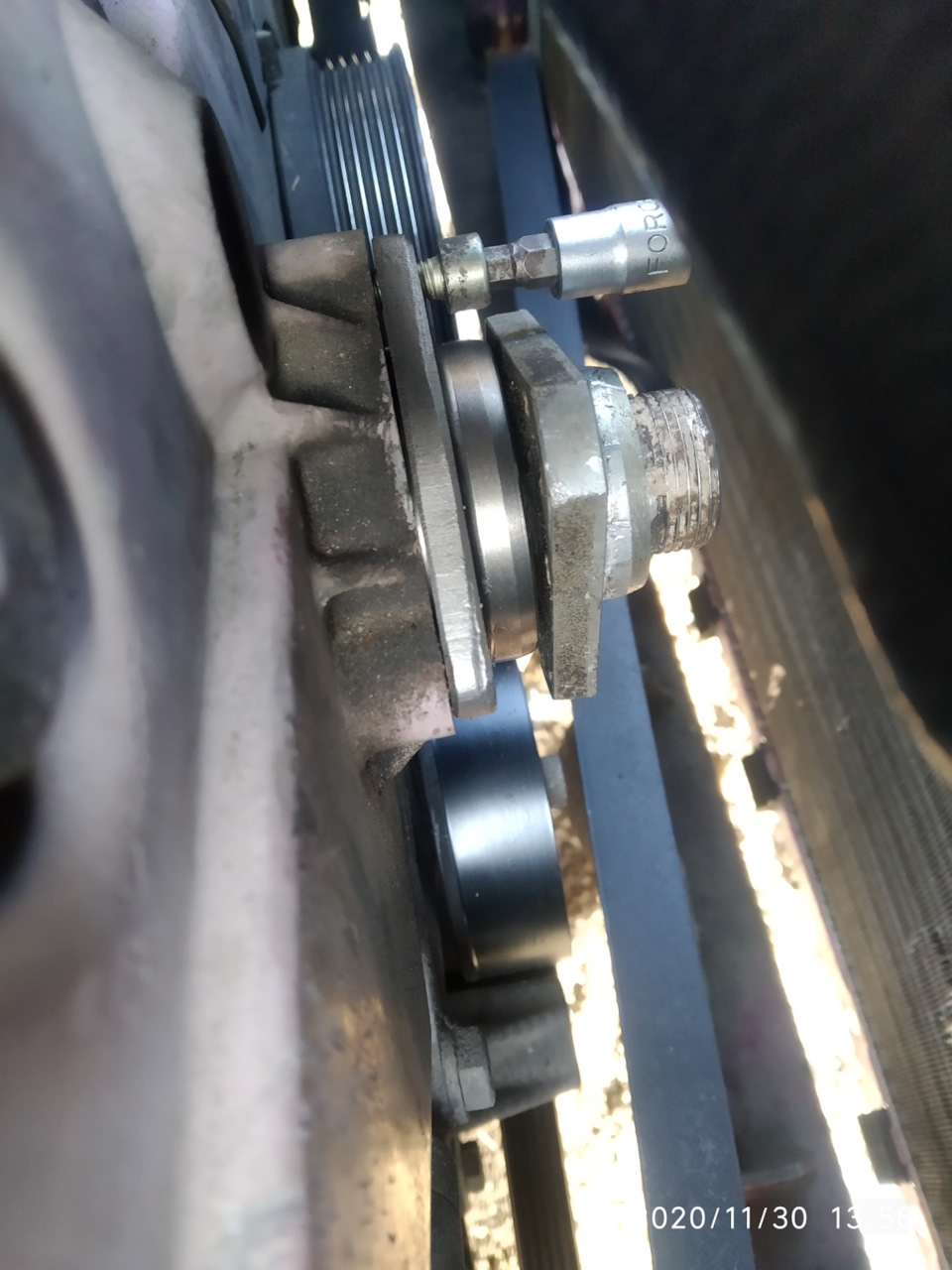 Замена подшипника Вискомуфты — Audi S4 (C4), 4,2 л, 1993 года | своими ...