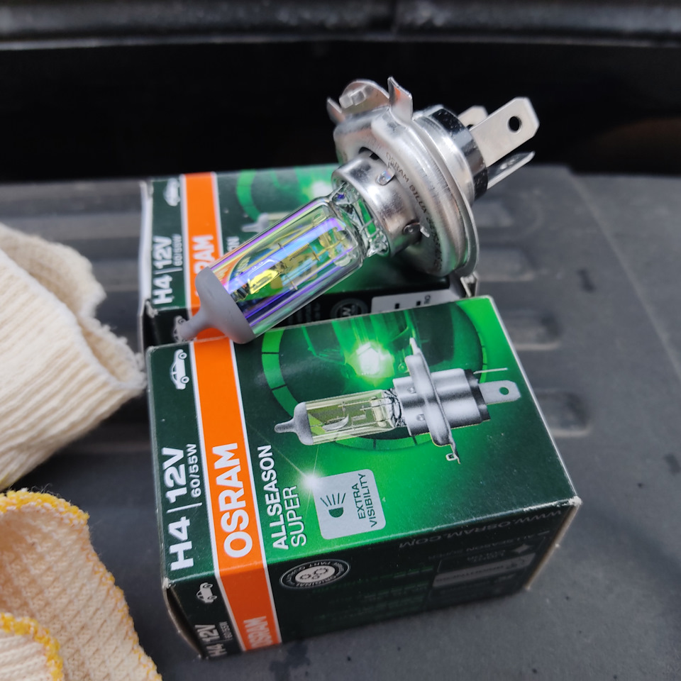 OSRAM H4 AllSEASON в головном свете, 67 250 км. — Suzuki SX4 (1G), 1,6 ...