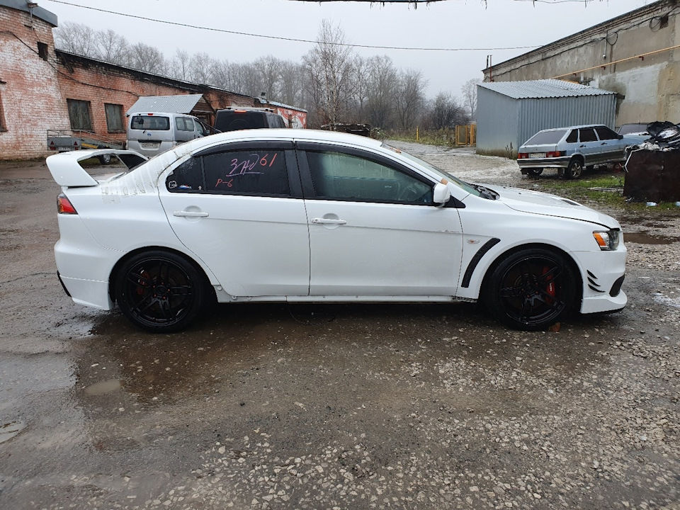 Задние крылья, двери и пороги от evo-начало. — Mitsubishi Lancer X, 0,5 ...