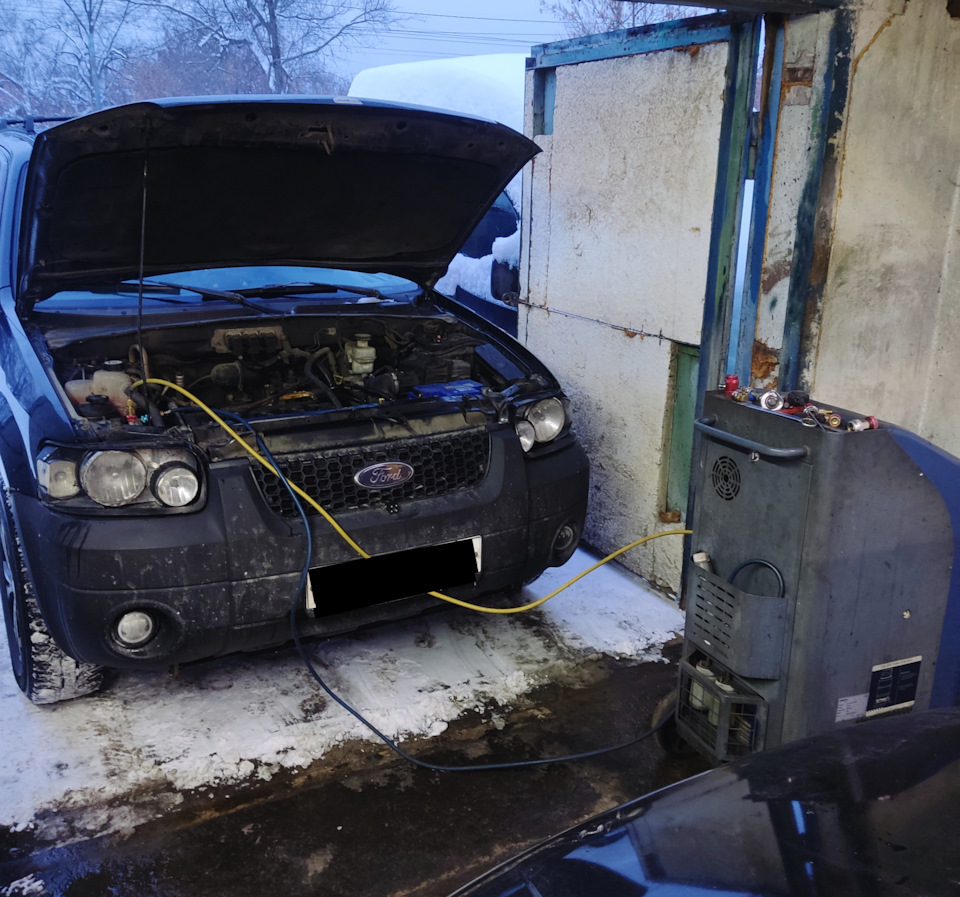 Термостат, масло и кондиционер — Ford Escape (1G), 2,3 л, 2004 года ...