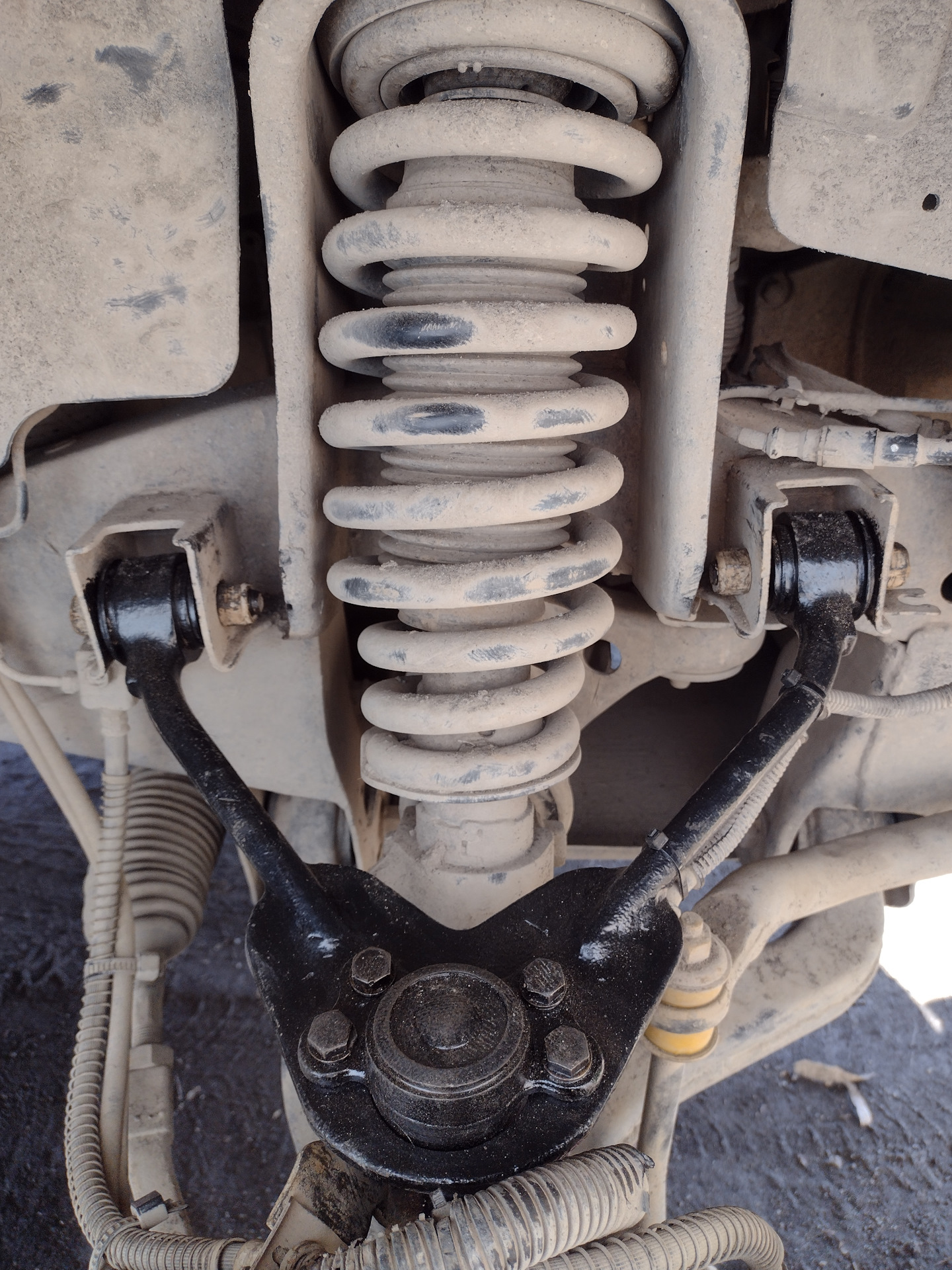 передние рычаги со съёмными шаровыми муссо — SsangYong Kyron, 2,7 л ...