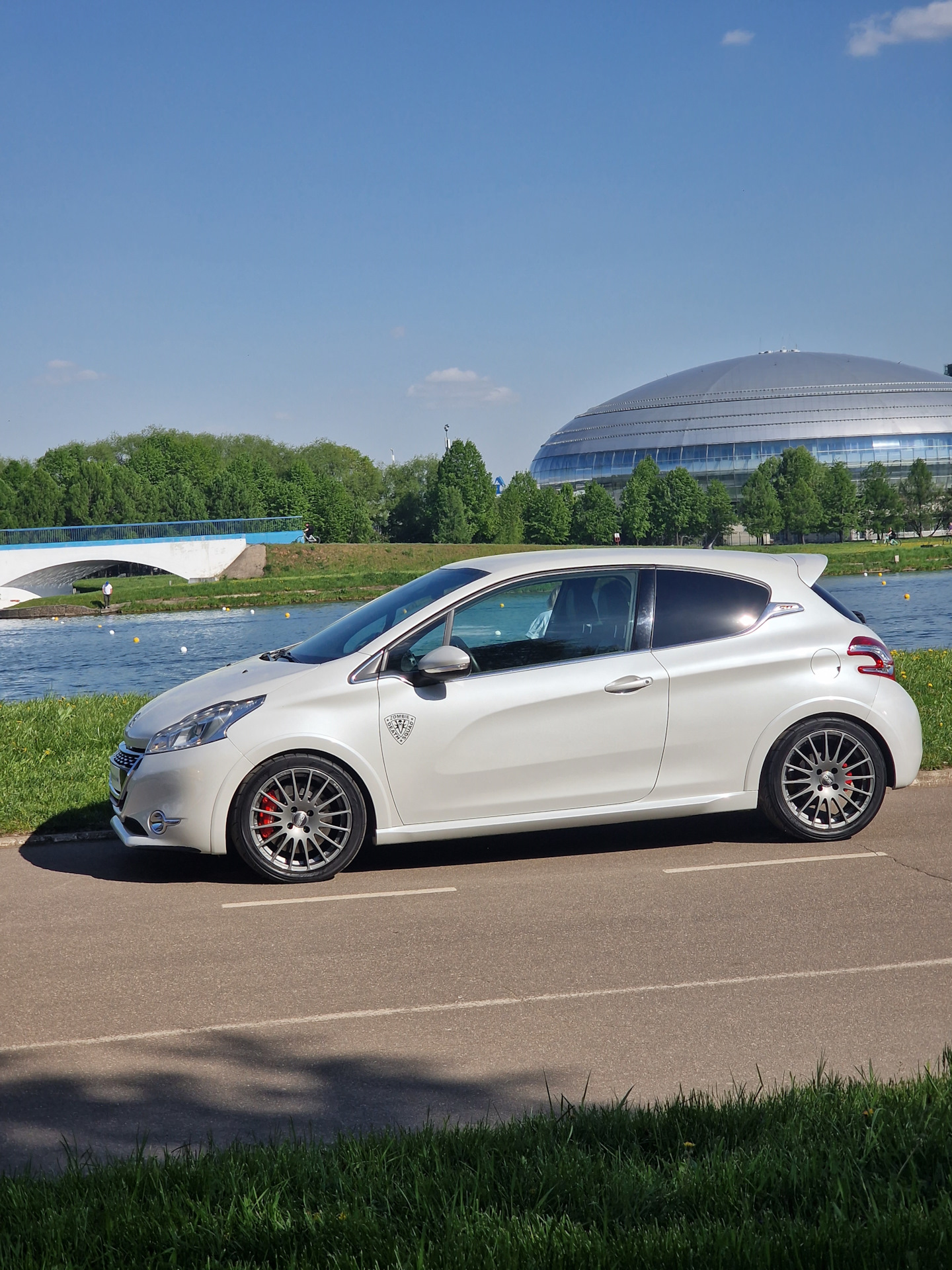 Peugeot 208 GTI