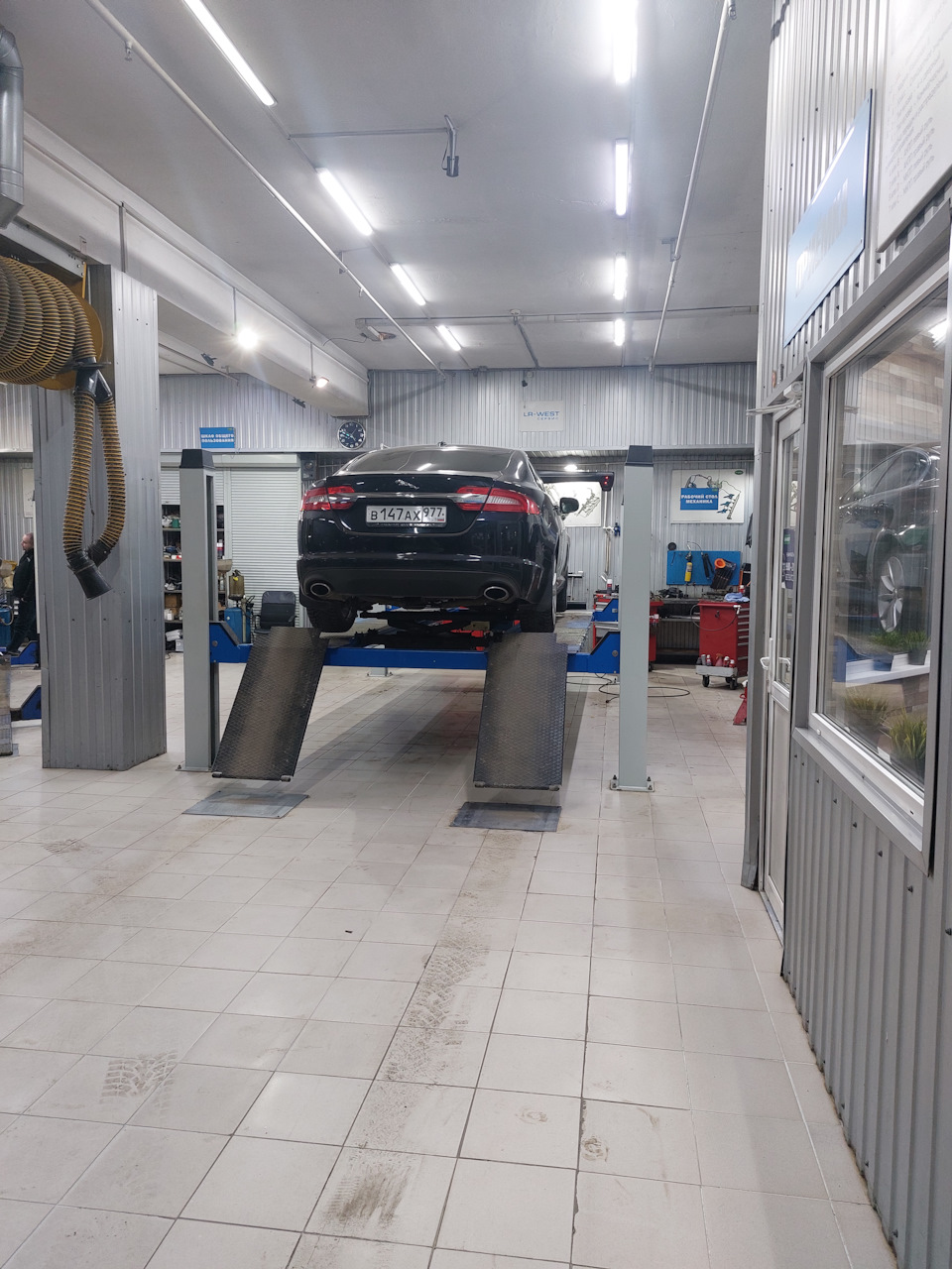 ЛР Вест (ГУР, омыватель, диагностика) — Jaguar XF (1G), 3 л, 2011 года ...