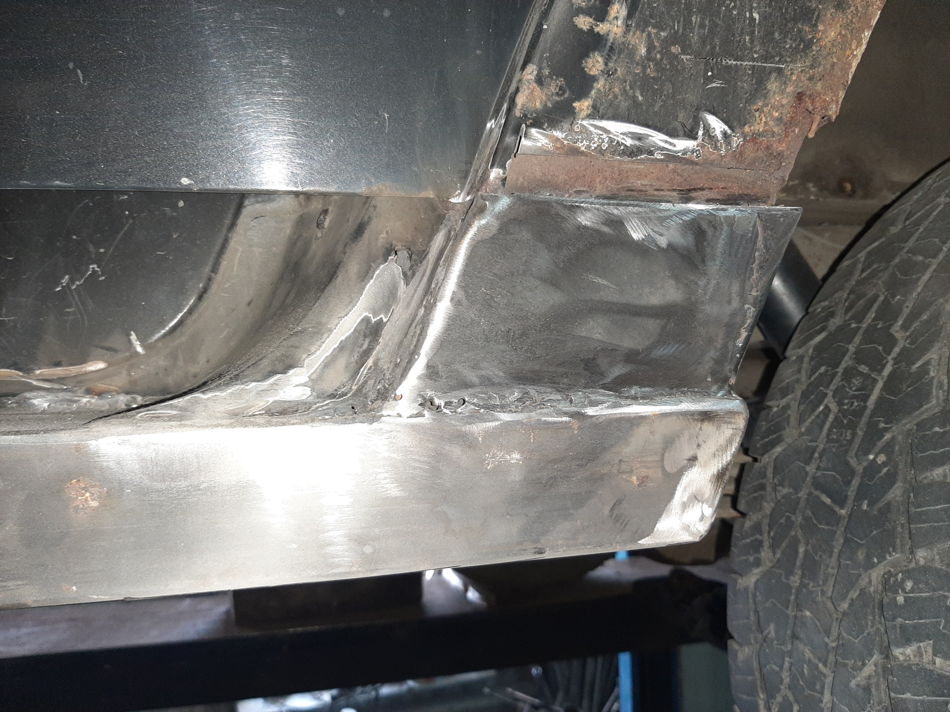 20-21 мая 2021г Начали срезать пороги и вваривать пороги из профильной ...