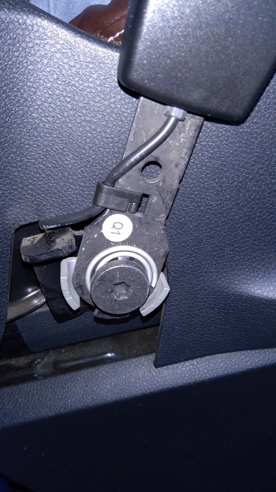 Горела ошибка SRS и постоянно требовала сервиса — Mercedes-Benz V-Class ...