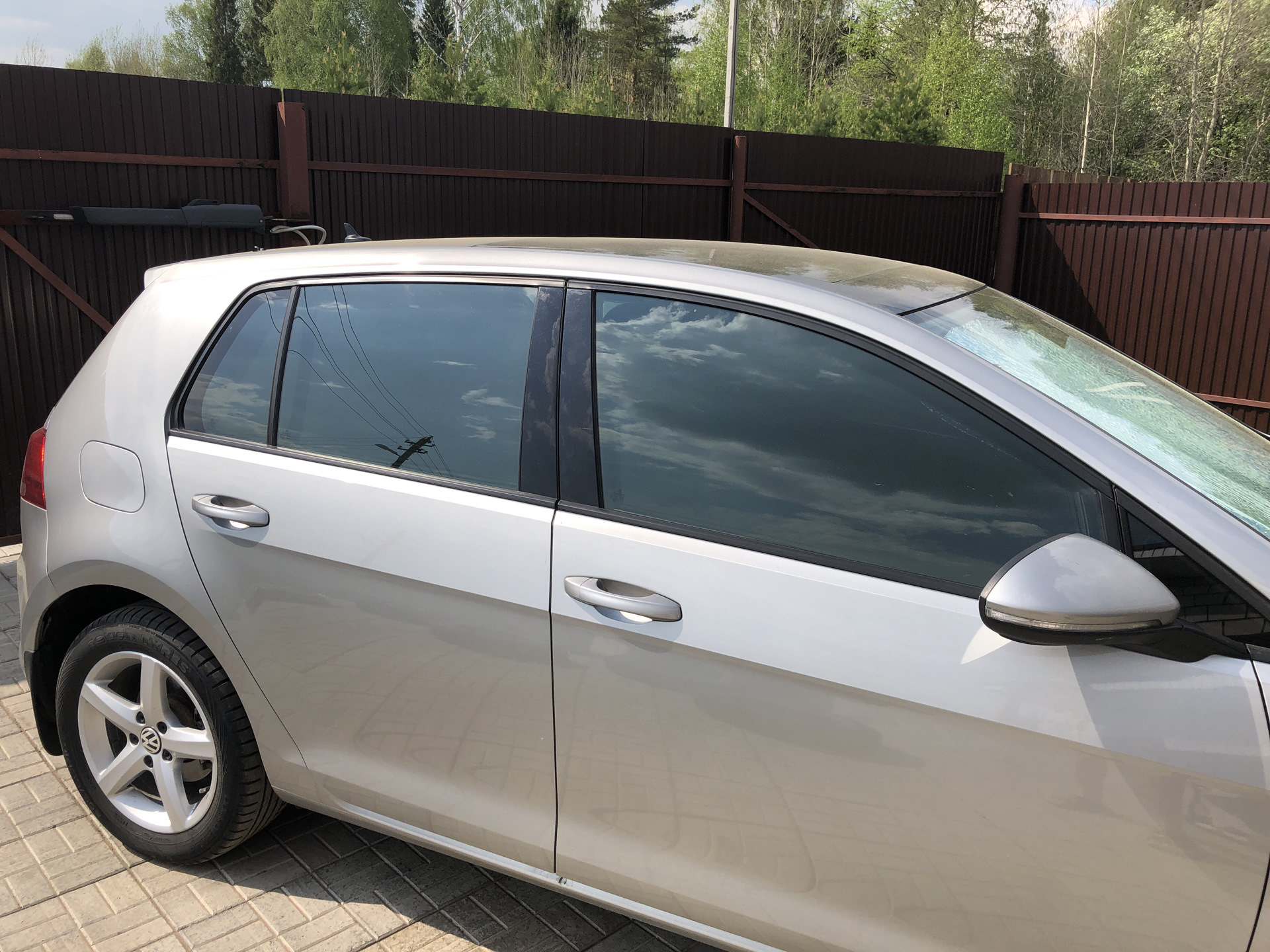 Каркасные сетки на окна — Volkswagen Golf Mk7, 1,4 л, 2013 года |  аксессуары | DRIVE2