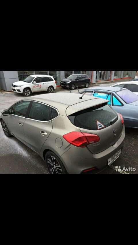 Фото из объявления — KIA Ceed (2G). Запчасти на фото: 716003
