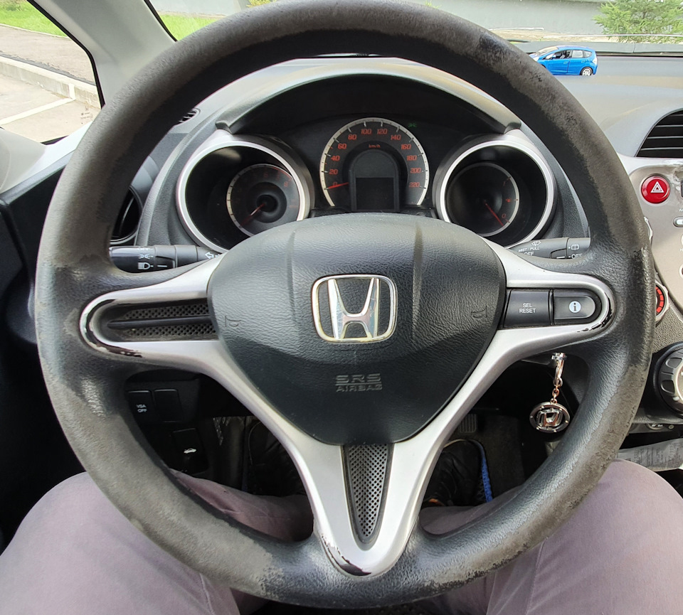 Кнопки на руль — Honda Jazz (2G), 1,2 л, 2009 года | своими руками | DRIVE2