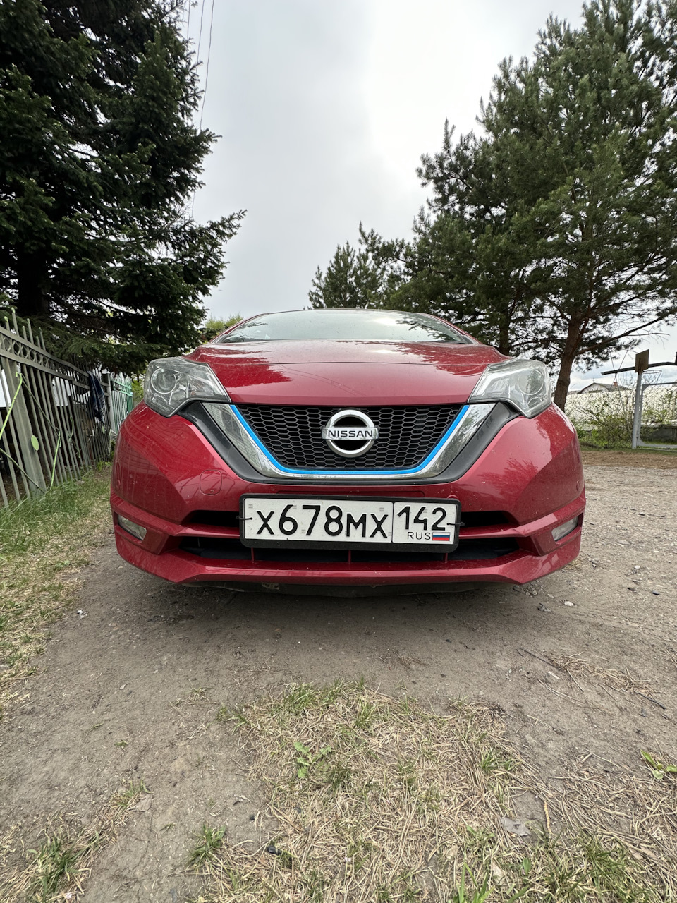 Передний номер на Nissan Note E-Power — Nissan Note e-Power, 1,2 л, 2018  года | просто так | DRIVE2