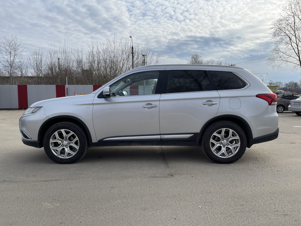 Новые пружины Lesjofors + 20мм проставки — Mitsubishi Outlander (3G), 3 ...