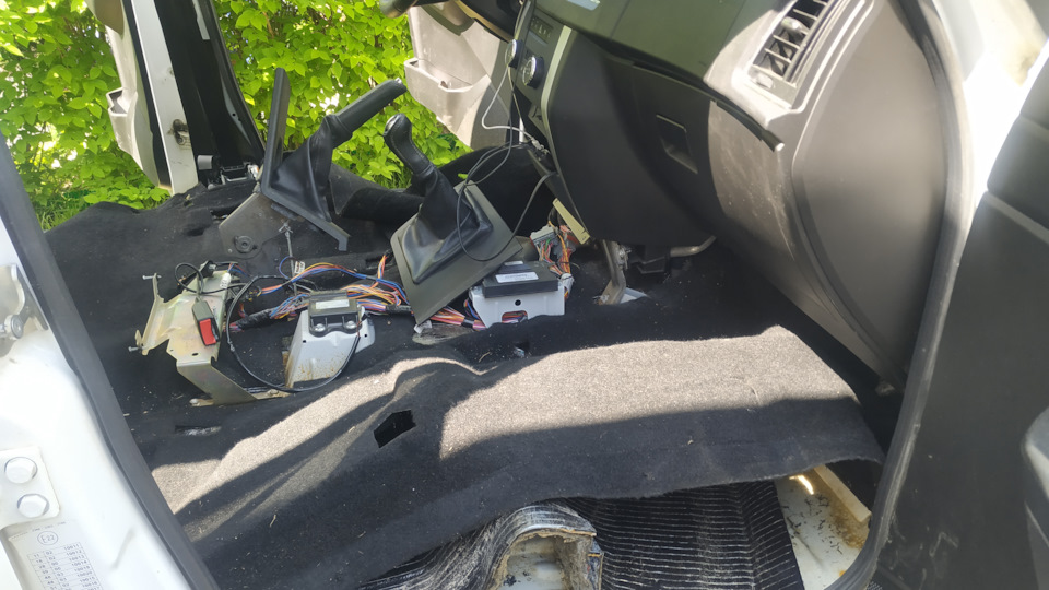 Чем заменить штатную шумку? — УАЗ Patriot, 2,7 л, 2017 года | другое ...