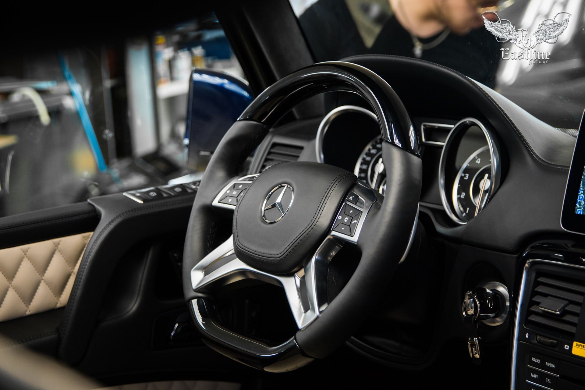 Руль g63 AMG. Руль AMG g63 алькантара. Руль АМГ g63. G63 Steering Wheel.