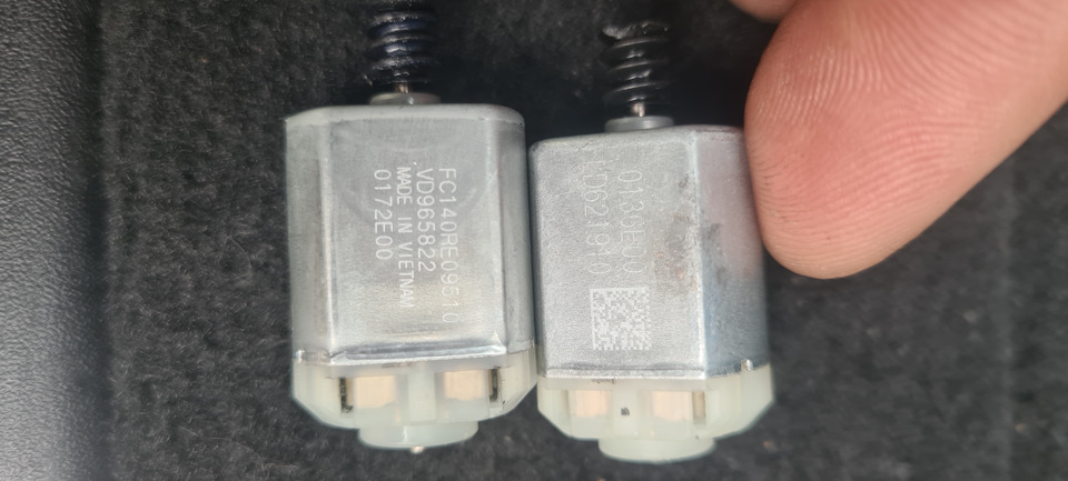 Фото в бортжурнале Volvo XC90 (2G). Запчасти на фото: Z1907