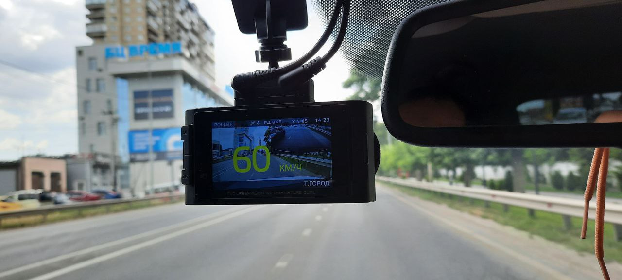 Профессиональный скрытый монтаж питания и камеры заднего вида своими ...