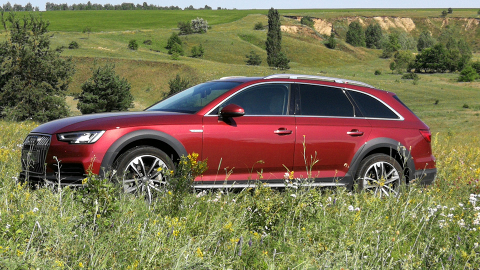 Camry allroad. A4 Allroad красный. Audi Allroad красная. Audi a4 Allroad Matador rot. Audi Allroad вездеход.