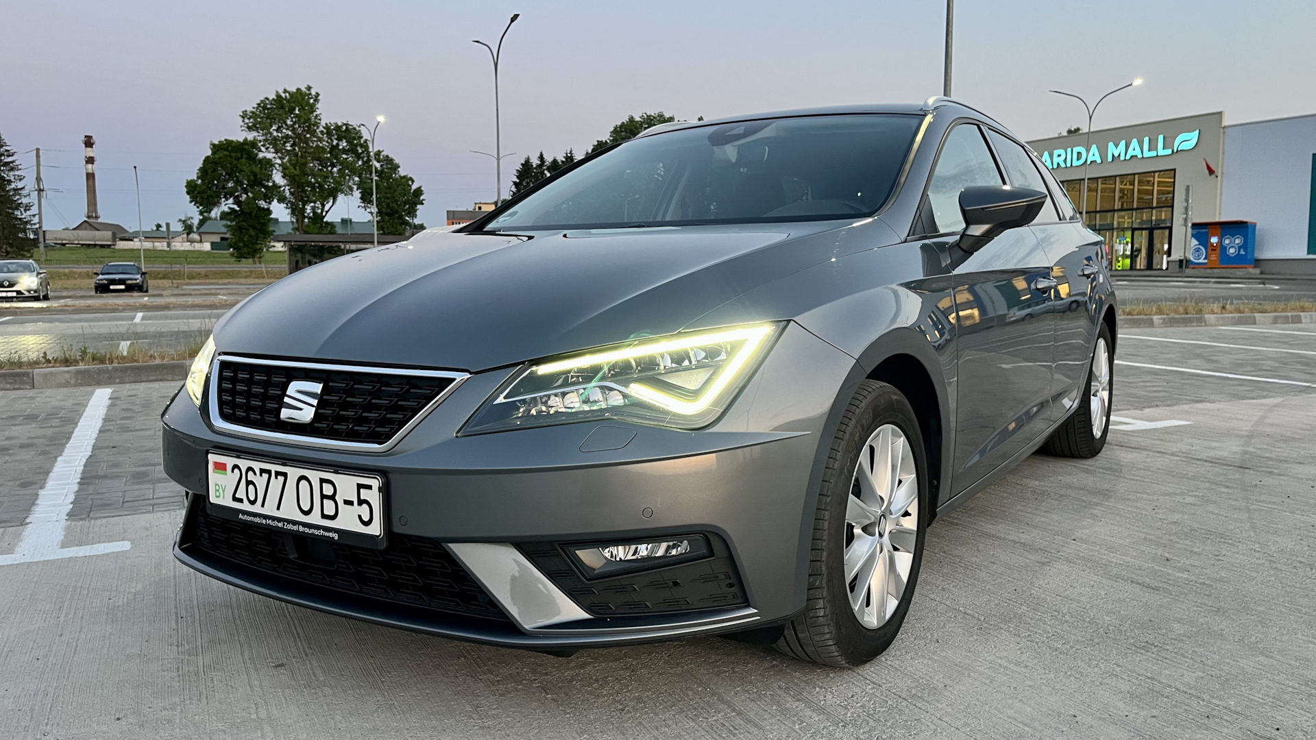 SEAT Leon (Mk III) 1.6 дизельный 2018 | Grey на DRIVE2